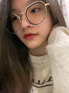 Krixxi22 online show from 5, 2, 2025