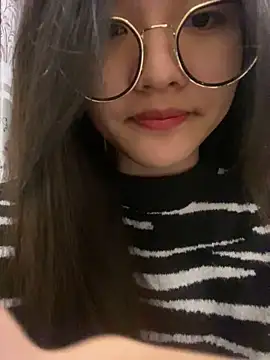 Krixxi22 online show from 15, 2, 2025