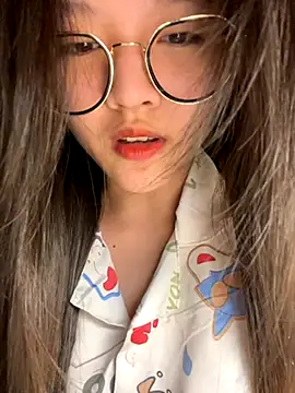 Krixxi22 online show from 4, 12, 2025