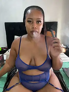 MimiCurves online show from 7, 1, 2025