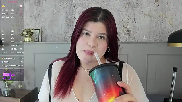 Snapshot of Scarlett_grey1 chatting on 9, 12, 2024 Scarlett grey1 online show from 9, 12, 2024