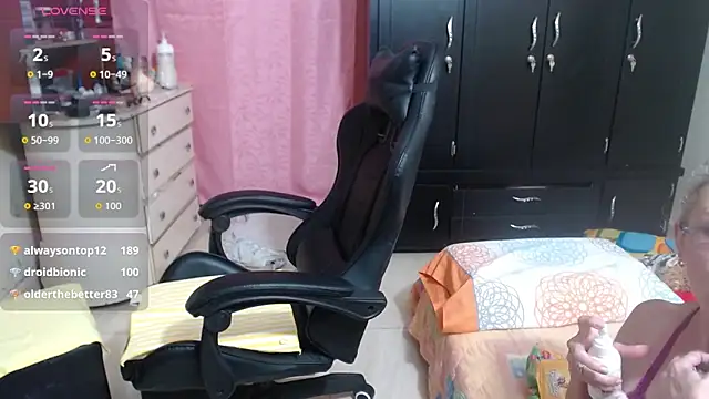 Snapshot of Giorgia_xue53 chatting on 1, 10, 2025 Giorgia xue53 online show from 1, 10, 2025