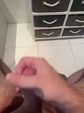 Deralboaus01 online show from 20, 4, 2026