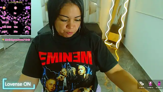 Snapshot of martinna_tay chatting on 26, 1, 2025 martinna tay online show from 26, 1, 2025