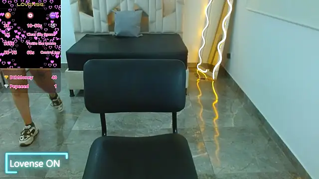 Snapshot of martinna_tay chatting on 29, 1, 2025 martinna tay online show from 29, 1, 2025