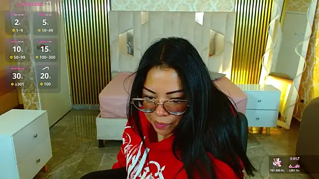 Snapshot of martinna_tay chatting on 24, 11, 2025 martinna tay online show from 24, 11, 2025