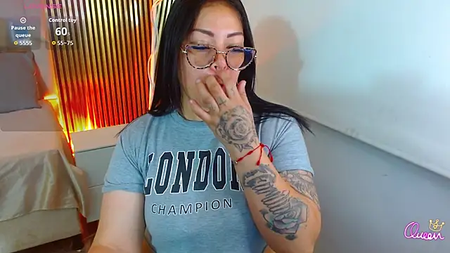 martinna tay online show from 23, 4, 2026