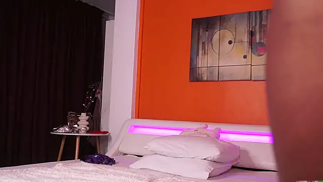 LovingBlondie online show from 30, 10, 2025