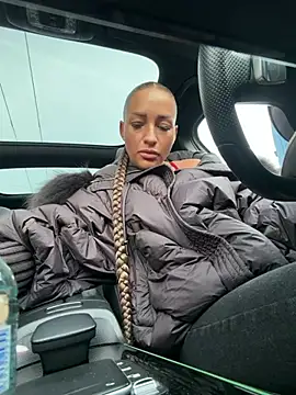 LovingBlondie online show from 12, 2, 2026