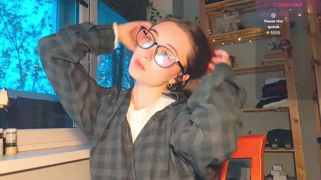 monlight  dana online show from 28, 4, 2026