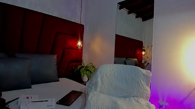 LadyLuminary online show from 11, 7, 2026