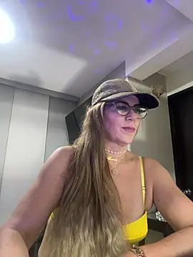 Snapshot of LARIANA_RIVERA23 chatting on 14, 2, 2025 LARIANA RIVERA23 online show from 14, 2, 2025