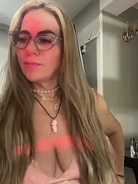 Snapshot of LARIANA_RIVERA23 chatting on 21, 2, 2025 LARIANA RIVERA23 online show from 21, 2, 2025