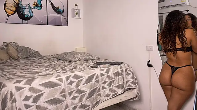 wendy alejo1712 online show from 12, 11, 2025