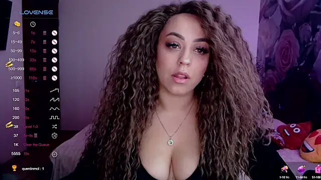 Snapshot of _Just_a_queen_3 chatting on 11, 12, 2024 Just a queen 3 online show from 11, 12, 2024