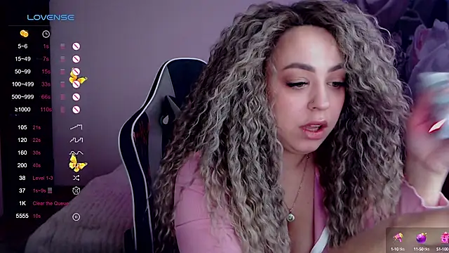 Snapshot of _Just_a_queen_3 chatting on 14, 12, 2024 Just a queen 3 online show from 14, 12, 2024