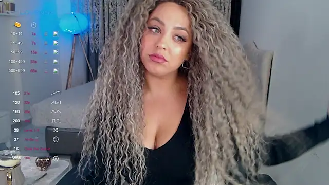 Snapshot of _Just_a_queen_3 chatting on 17, 10, 2025 Just a queen 3 online show from 17, 10, 2025