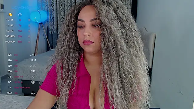 Snapshot of _Just_a_queen_3 chatting on 18, 10, 2025 Just a queen 3 online show from 18, 10, 2025