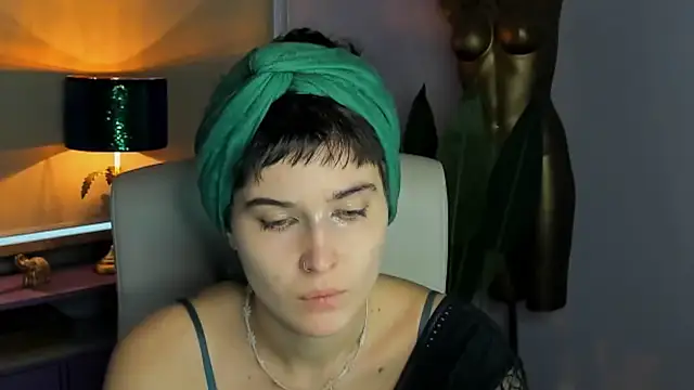 Snapshot of sarah_perfect chatting on 6, 10, 2025 sarah perfect online show from 6, 10, 2025