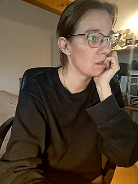 SpiceLea online show from 7, 3, 2025