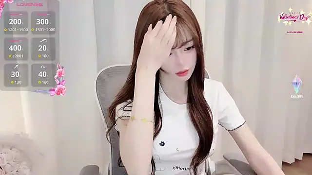 Yuuuuuly online show from 18, 4, 2026