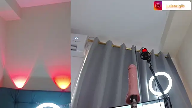 Snapshot of Juliet_dolce chatting on 1, 10, 2025 Juliet dolce online show from 1, 10, 2025