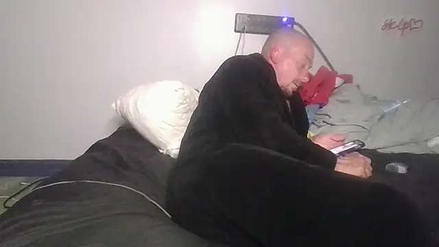 Snapshot of deepinnnnn chatting on 4, 11, 2025 deepinnnnn online show from 4, 11, 2025