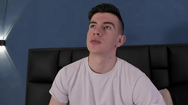 Snapshot of MikaelSlow chatting on 19, 9, 2025 MikaelSlow online show from 19, 9, 2025