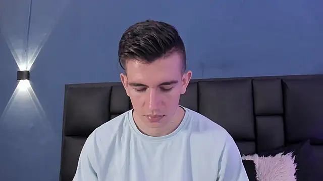 Snapshot of MikaelSlow chatting on 4, 10, 2025 MikaelSlow online show from 4, 10, 2025