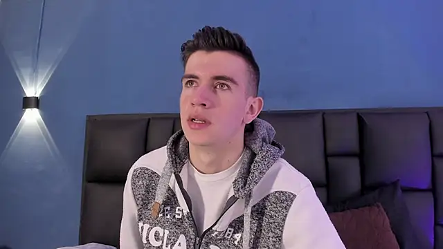 Snapshot of MikaelSlow chatting on 14, 10, 2025 MikaelSlow online show from 14, 10, 2025