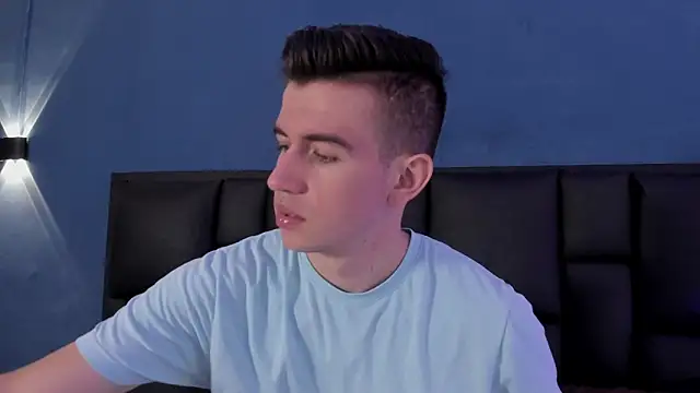 Snapshot of MikaelSlow chatting on 16, 10, 2025 MikaelSlow online show from 16, 10, 2025