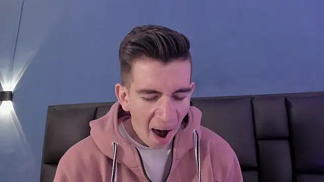 Snapshot of MikaelSlow chatting on 17, 10, 2025 MikaelSlow online show from 17, 10, 2025