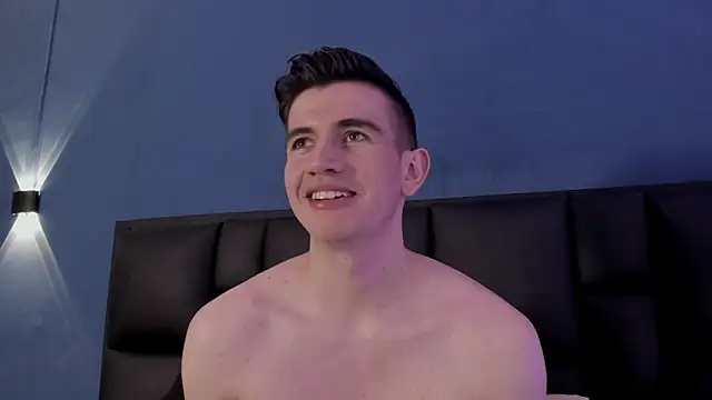 Snapshot of MikaelSlow chatting on 18, 10, 2025 MikaelSlow online show from 18, 10, 2025