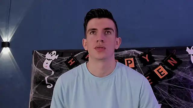 Snapshot of MikaelSlow chatting on 26, 10, 2025 MikaelSlow online show from 26, 10, 2025