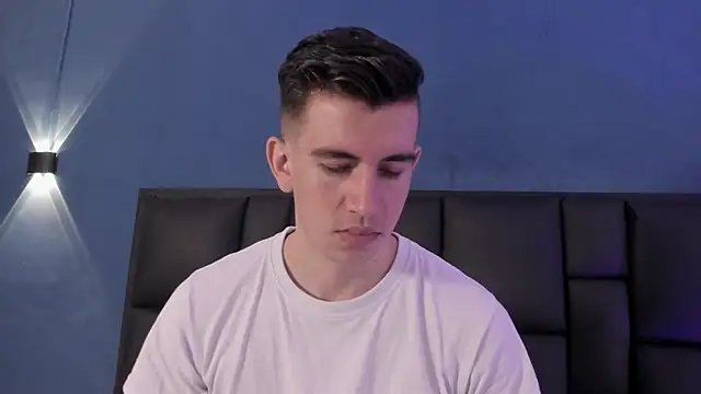 Snapshot of MikaelSlow chatting on 6, 11, 2025 MikaelSlow online show from 6, 11, 2025