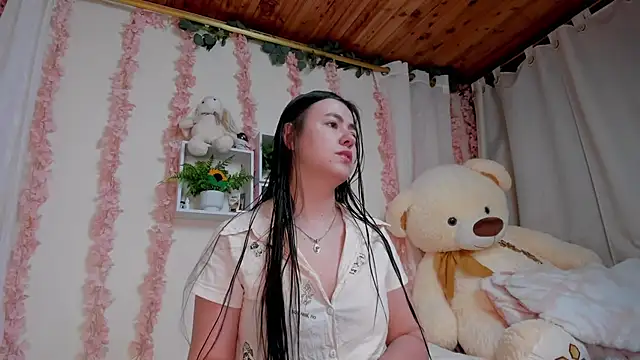 Idara and Edahi01 online show from 18, 10, 2025