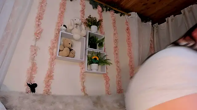 Idara and Edahi01 online show from 11, 4, 2026