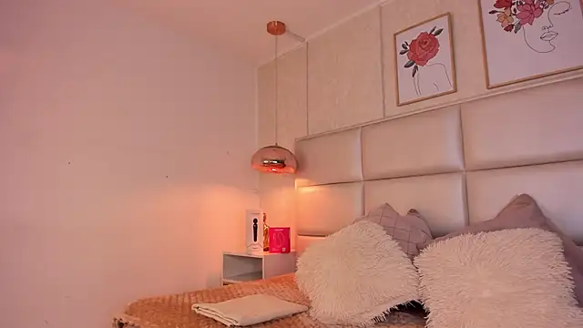 Aily Yozuko online show from 3, 10, 2025