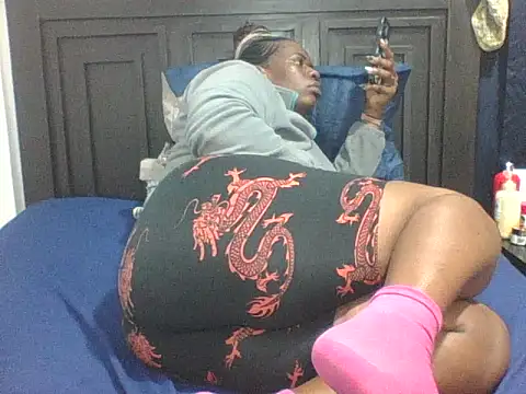 SexyTirries13 online show from 18, 4, 2026