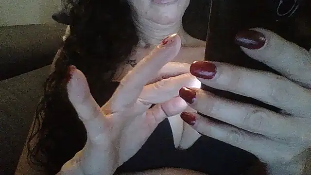 Snapshot of MarikaMilff chatting on 5, 1, 2025 MarikaMilff online show from 5, 1, 2025