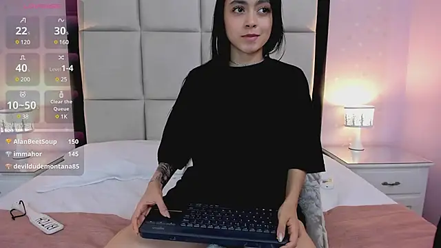 HannaClarrk  online show from 26, 2, 2025