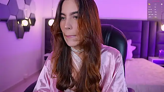 Snapshot of MarianneLane chatting on 11, 3, 2025 MarianneLane online show from 11, 3, 2025