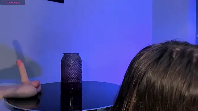 DonnaStonne online show from 8, 3, 2025