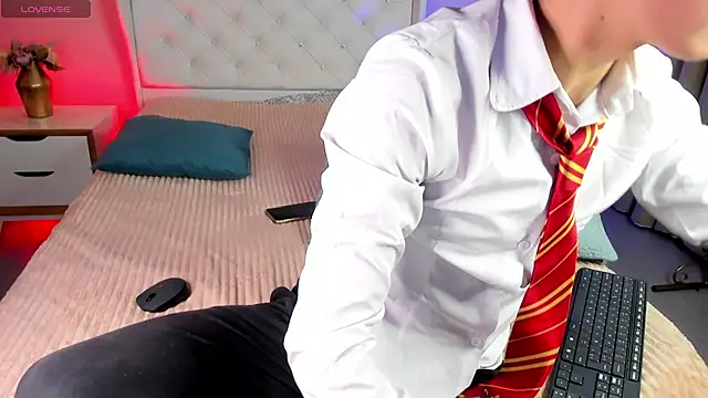 Snapshot of cherryy_boy chatting on 22, 11, 2025 cherryy boy online show from 22, 11, 2025