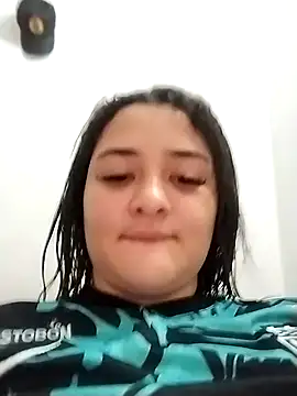 Snapshot of Liancy chatting on 12, 12, 2024 Liancy online show from 12, 12, 2024