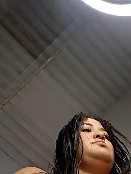 Snapshot of Liancy chatting on 28, 2, 2025 Liancy online show from 28, 2, 2025