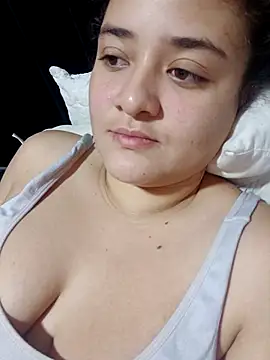 Snapshot of Liancy chatting on 2, 11, 2025 Liancy online show from 2, 11, 2025