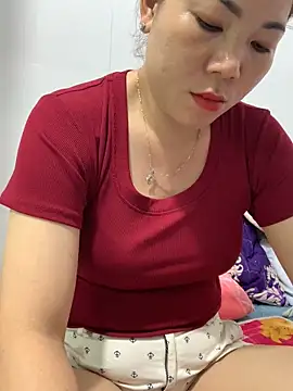 Snapshot of Baby-bigtits chatting on 5, 3, 2025 Baby-bigtits online show from 5, 3, 2025