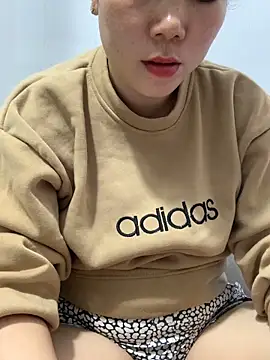 Snapshot of Baby-bigtits chatting on 28, 11, 2025 Baby-bigtits online show from 28, 11, 2025