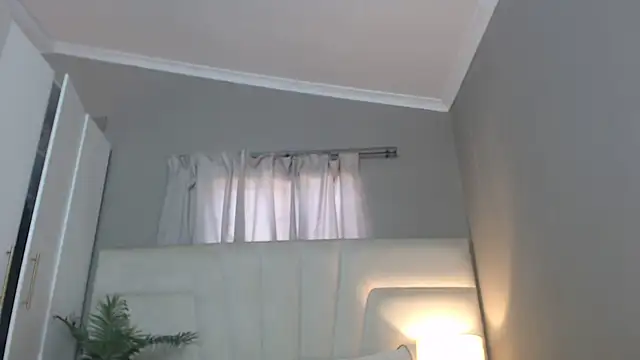 naughtyblackdolie online show from 25, 7, 2026